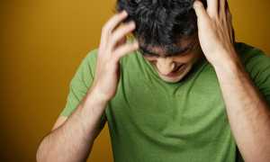 Причины появления прыщей на голове у мужчин