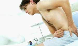 Почему болит левое яичко и левый бок?