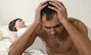 Почему бывает влажная головка на половом члене?