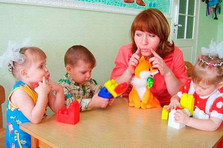 Губы трубочкой