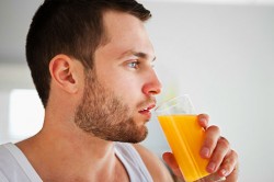 Добавление капель в напиток Добавление капель в напиток