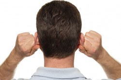 Массирование ушей при дискомфорте Массирование ушей при дискомфорте