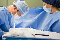 Операция при разрыве уздечки Операция при разрыве уздечки