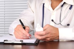 Выписывание рецепта врачом Выписывание рецепта врачом