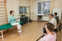 Занятия лечебной гимнастикой Занятия лечебной гимнастикой