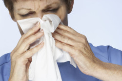 Появление пятен из-за аллергии Появление пятен из-за аллергии