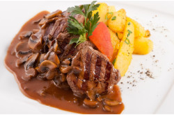 Мясо с картофелем на обед