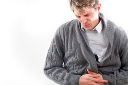 Мужчина, страдающий от опухоли яичка