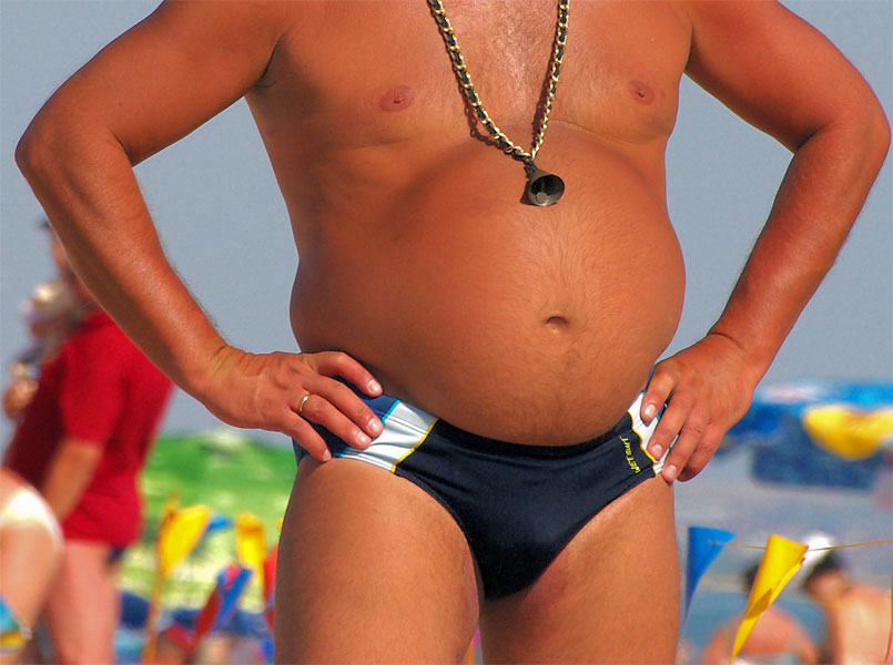 Выпуклый живот у мужчины