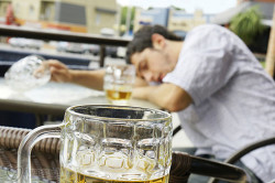 Злоупотребление алкоголем