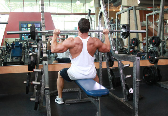 Занятия в тренажерном зале Занятия в тренажерном зале