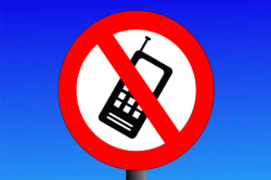 Запрет на нахождение в камере с телефоном Запрет на нахождение в камере с телефоном