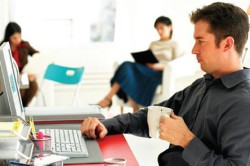 Одна из причин - сидячая работа Одна из причин - сидячая работа