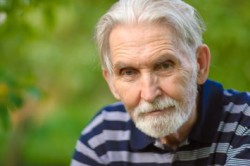 Пожилой мужчина Пожилой мужчина