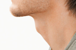 Кадык у мужчины Кадык у мужчины